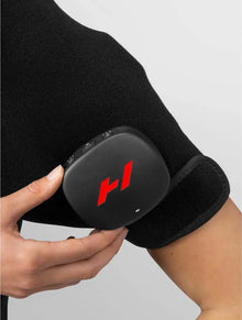 Close Up of person using Venom 2 Shoulder by Hyperice